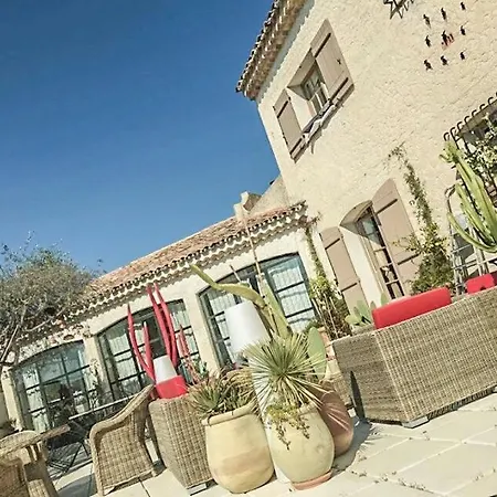 Mas De Provence En Riviera Penzion 4*